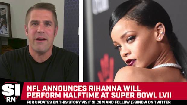 092522-Rhianna Performing Super Bowl